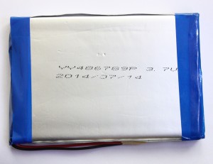 -  3.7 V 7000 mAh   (896710 )